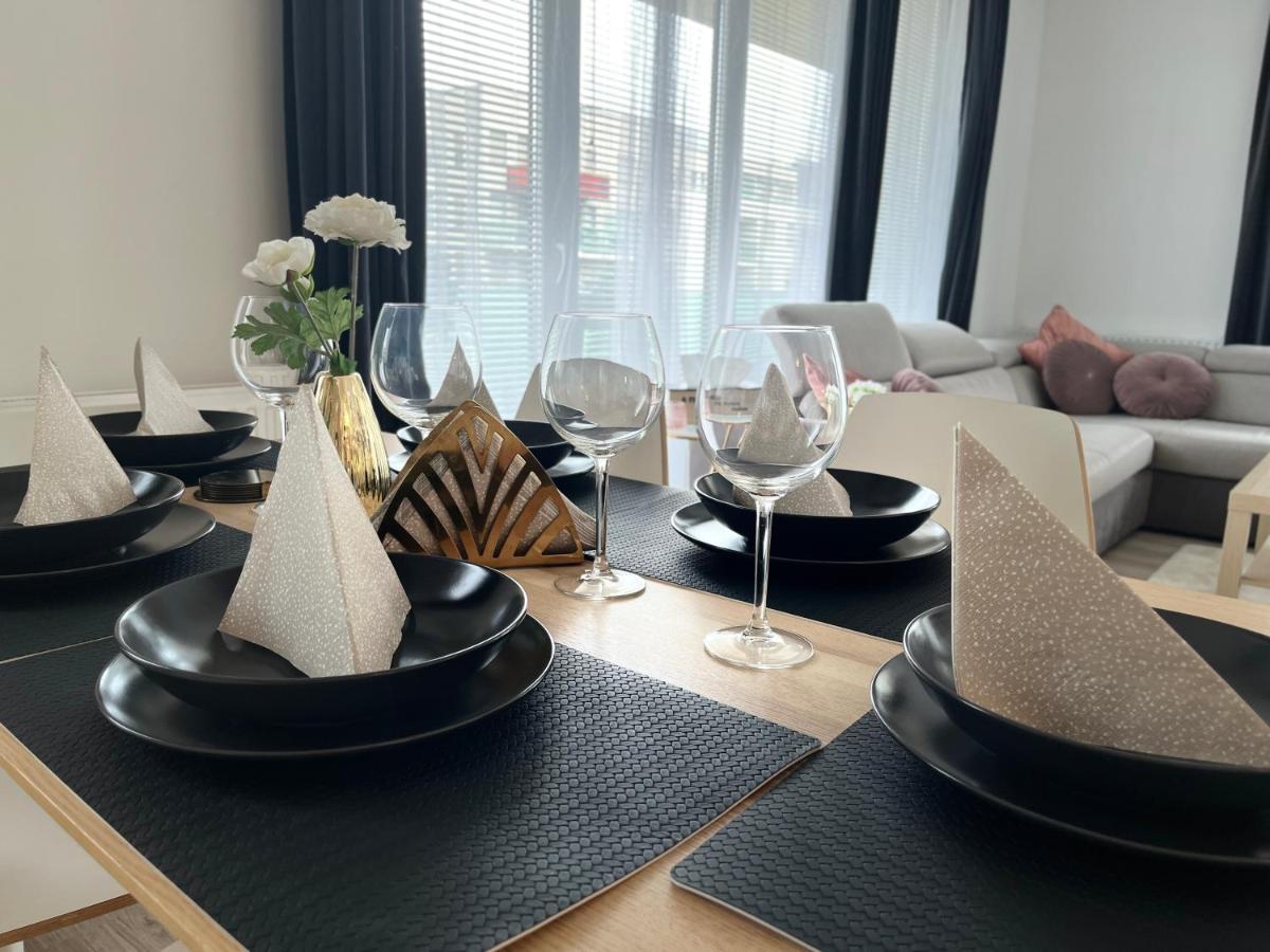 Diamond Apartments - 3 Bedroom, Luxurious Apartment In The Heart Of The City Budapest Ngoại thất bức ảnh