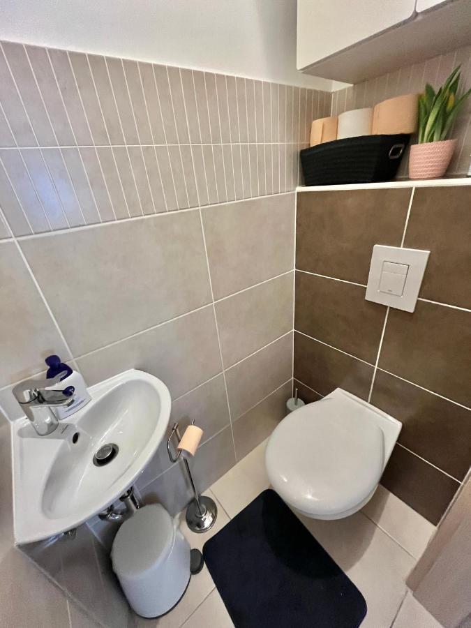 Diamond Apartments - 3 Bedroom, Luxurious Apartment In The Heart Of The City Budapest Ngoại thất bức ảnh