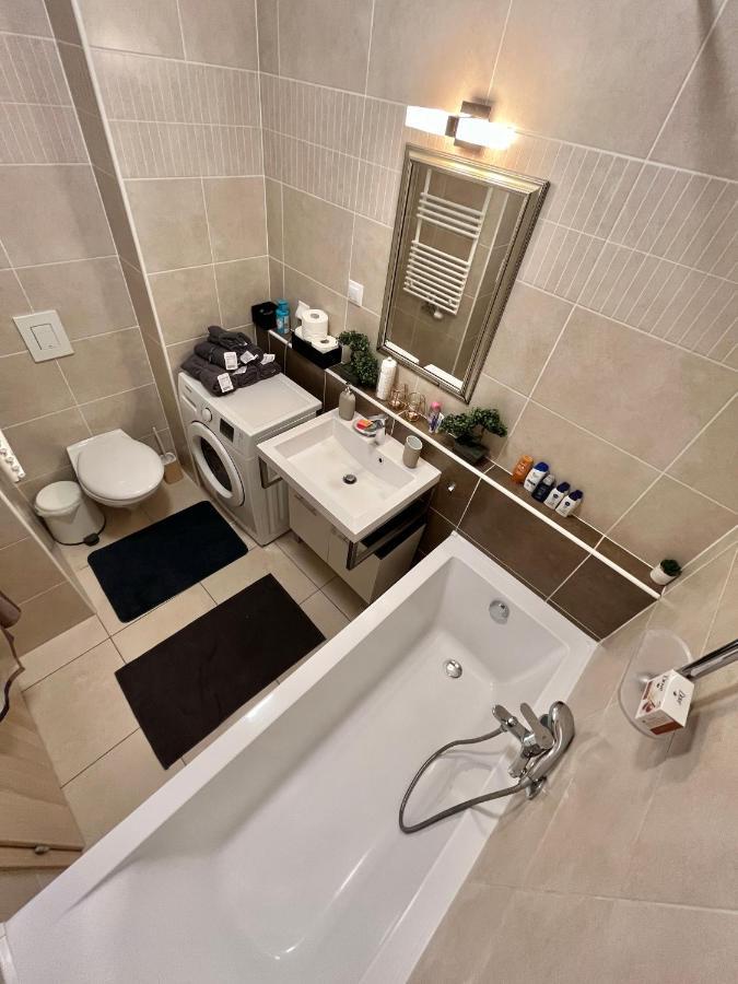 Diamond Apartments - 3 Bedroom, Luxurious Apartment In The Heart Of The City Budapest Ngoại thất bức ảnh